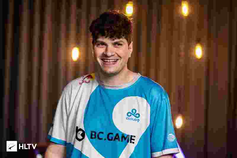 洲杯上有更 洲杯上有更