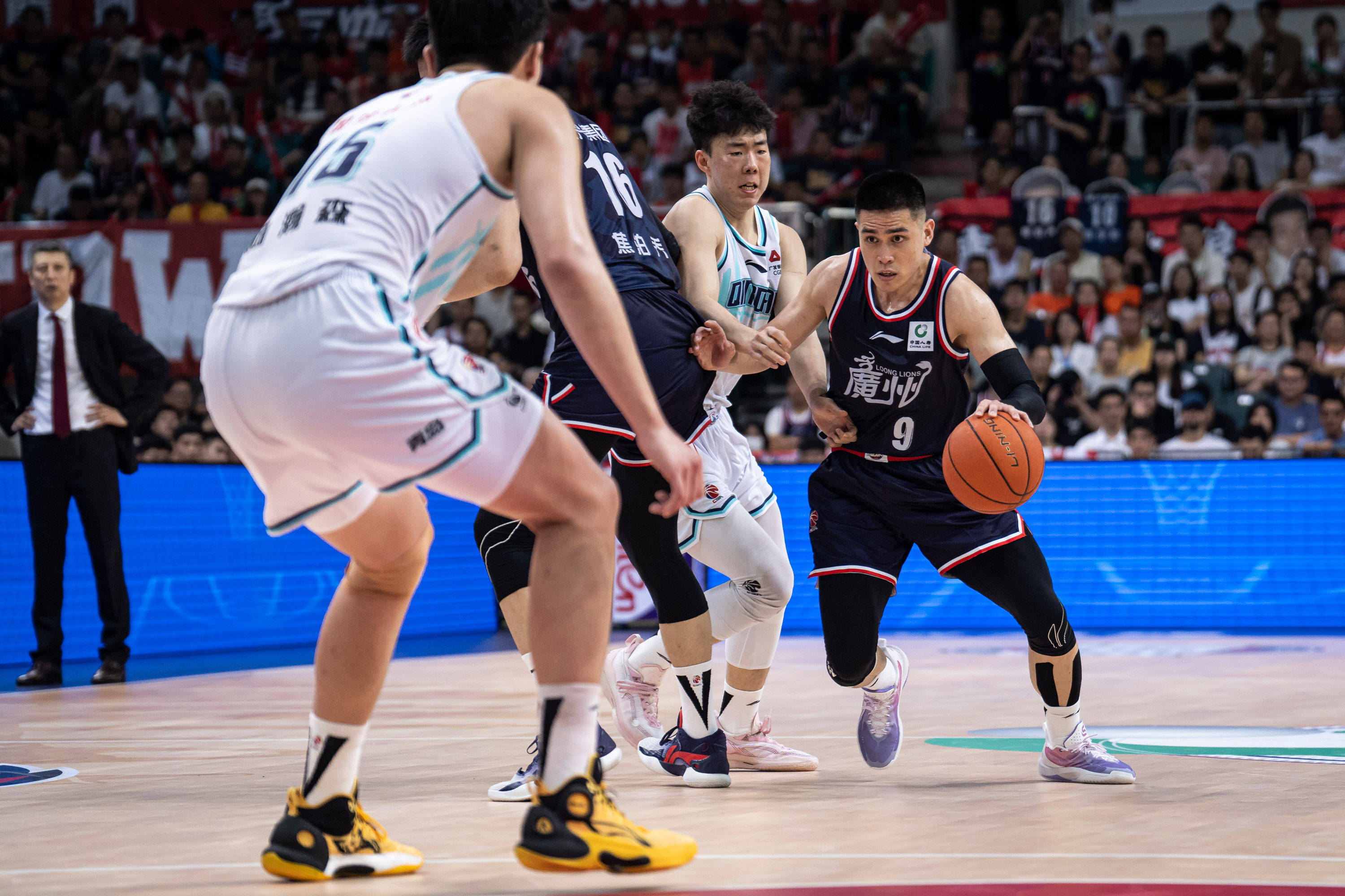 员缺乏默契 员缺乏默契